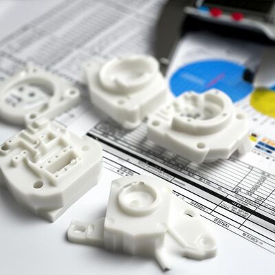 좋은 가격 복잡한 표면 모양, 미세한 구멍 가공 및 전체 크기의 검사 보고서와 정밀 플라스틱 CNC 가공 부품 온라인으로